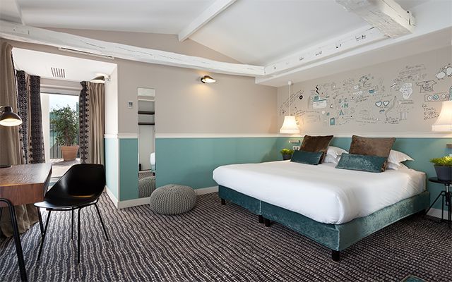 10 Best Affordable Hotels in Paris For 2023 10 Hotel rooms near Montmartre - HOTEL LES 3 POUSSINS - OFFICIAL WEBSITE
